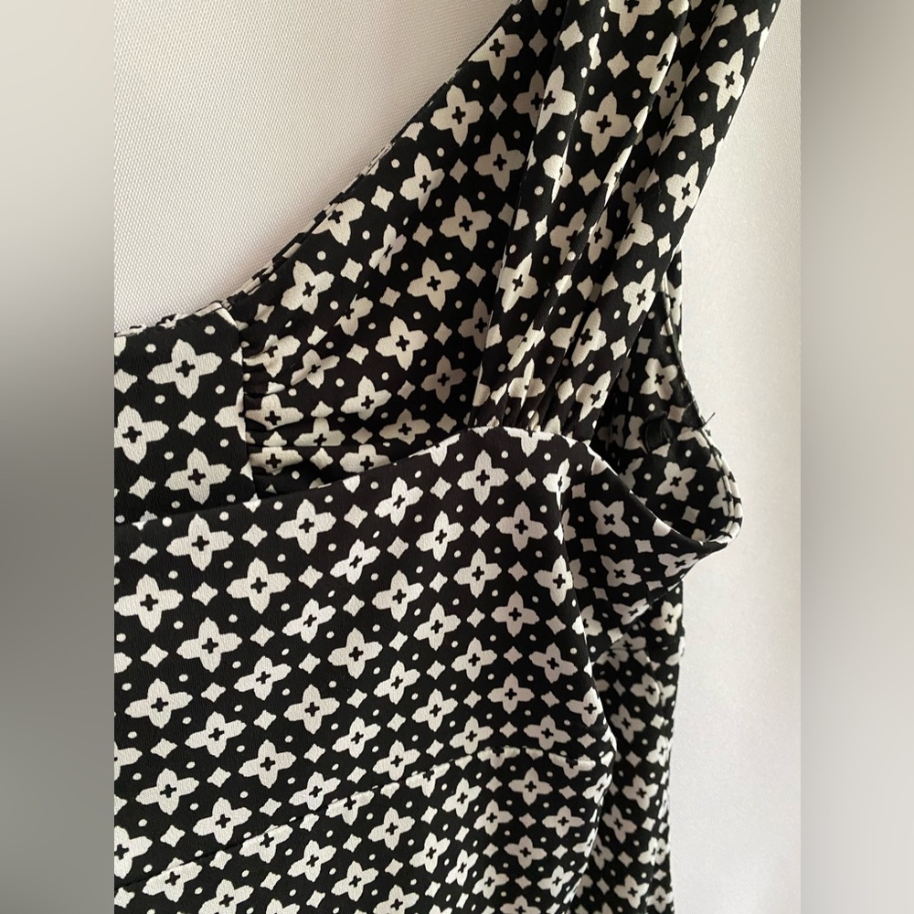🤍WHBM🖤 Original Tank Top - Picture 12 of 14